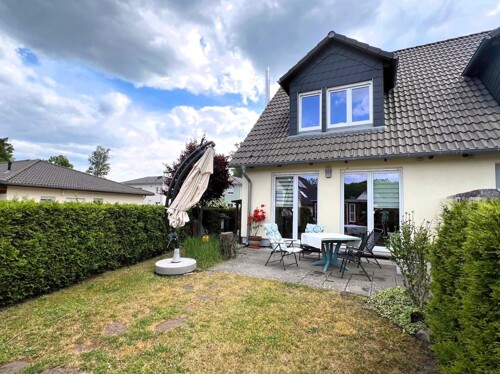 Blick auf die Doppelhaushälfte