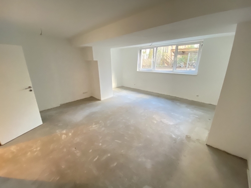 Wohn- Essbereich mit  Küchenanschlüssen