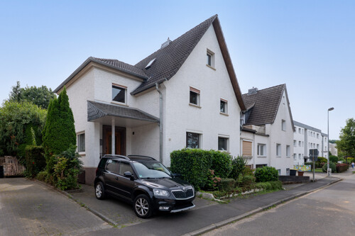 Altbau mit Geschichte, guter Grundsubstanz und echtem Entwicklungspotenzial in Hennef