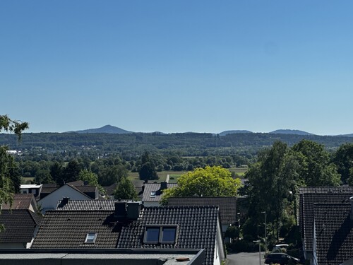 Ankommen und wohlfühlen: Exklusive Neubau-Penthouse-Wohnung in Siegburg-Kaldauen (Erstbezug)