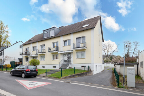 Sehr gut vermietetes 11-Parteienhaus mit 16 Garagen in Siegburg-Kaldauen