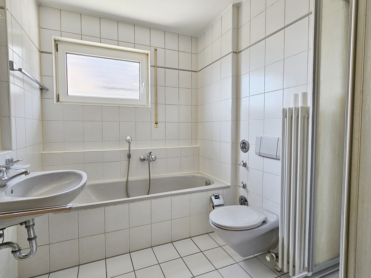Tageslichtbad mit Dusche