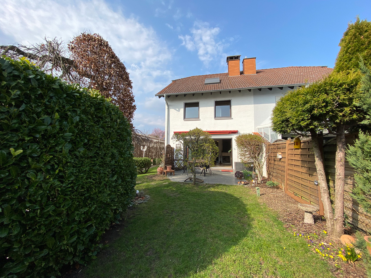 4 Zimmer Doppelhaushälfte zum / zur Miete in Kelkheim (Objektnummer ...
