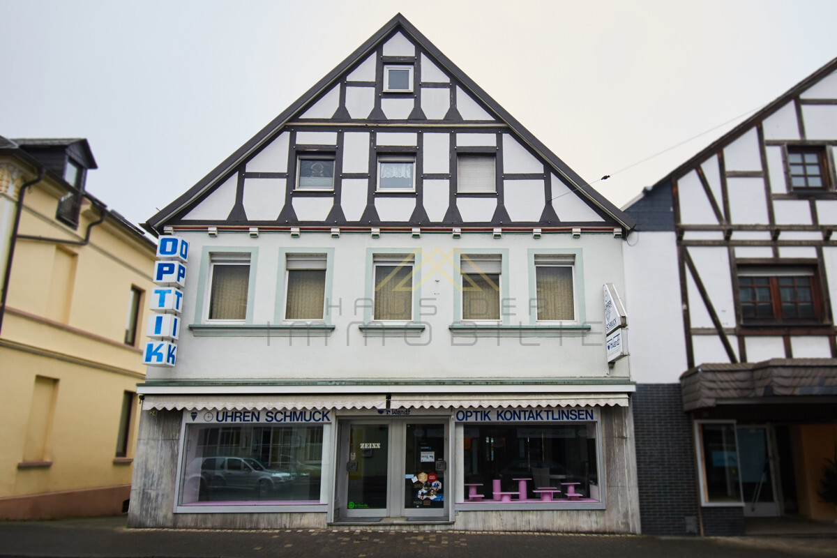 Kauf Haus (Wohn und Geschäftshaus) in 59872 Meschede / Freienohl