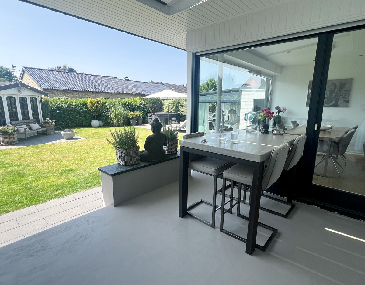 überdachte Terrasse