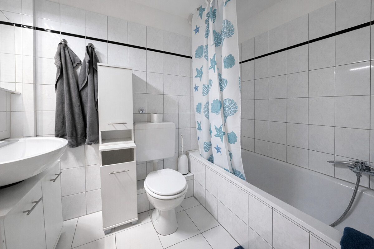 Badezimmer mit Badewanne