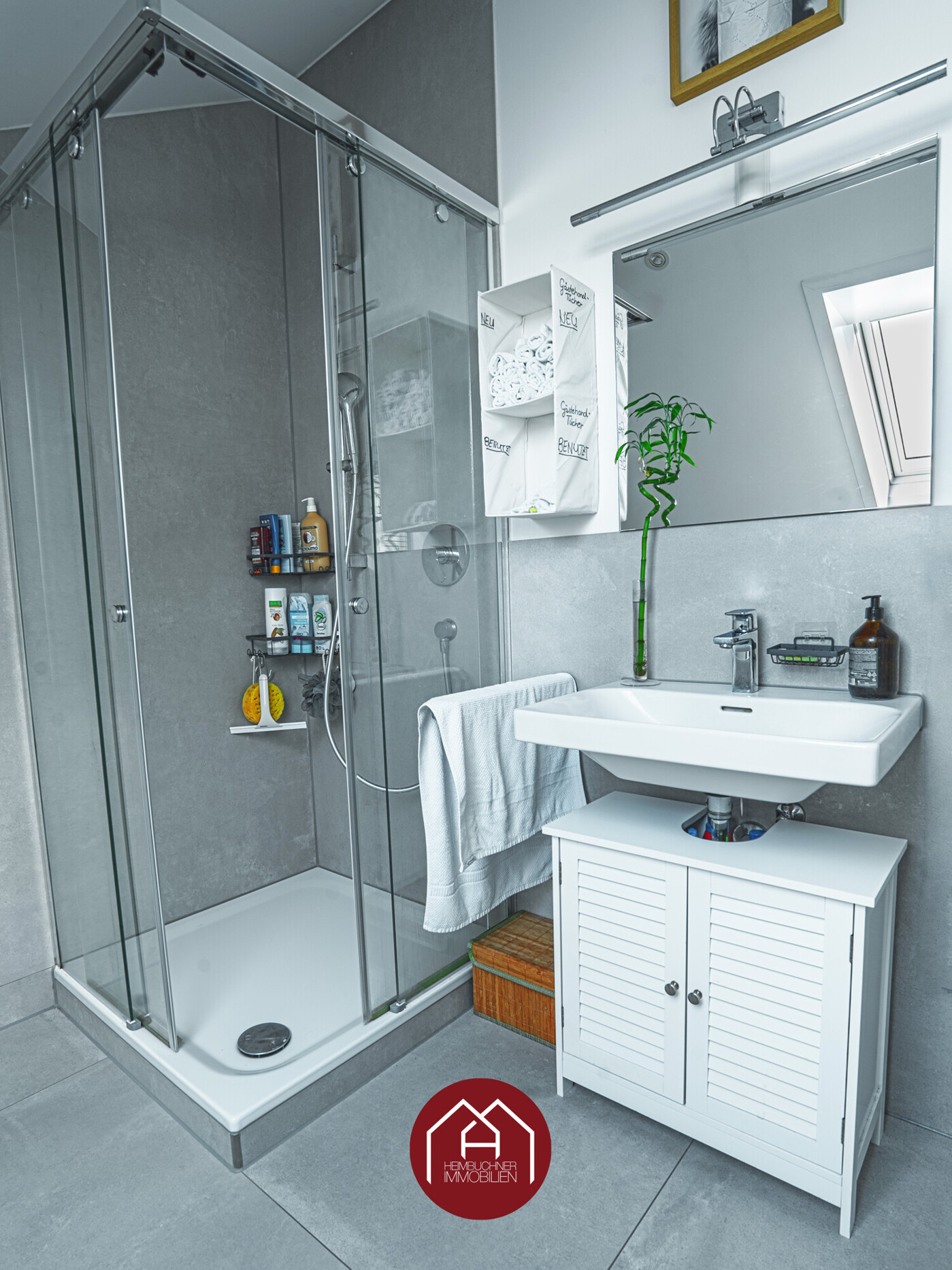 Dusche & Waschbecken