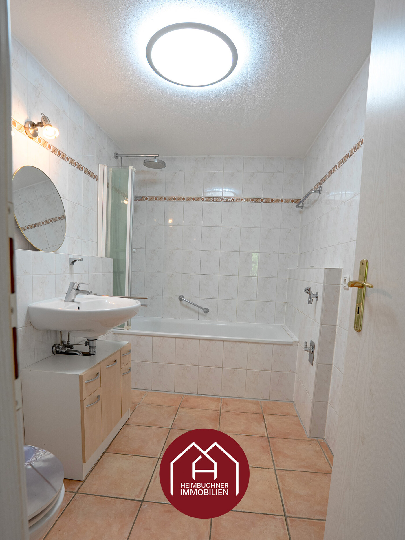 Badezimmer inkl. Waschmaschinenanschluss