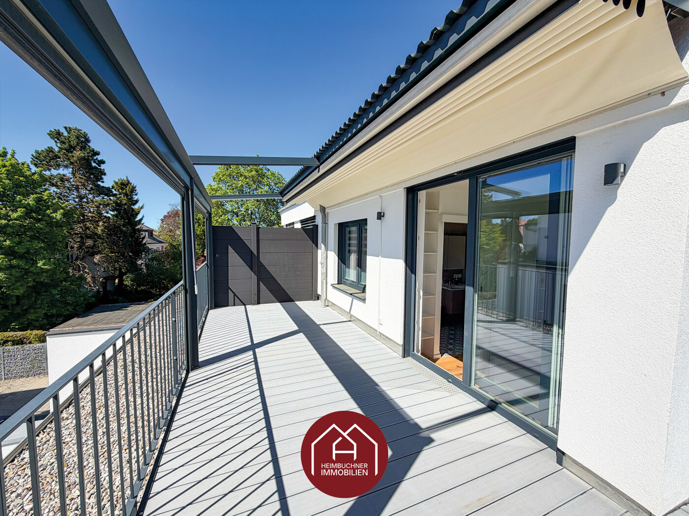 Dachterrasse mit Sonnen- & Sichtschutz
