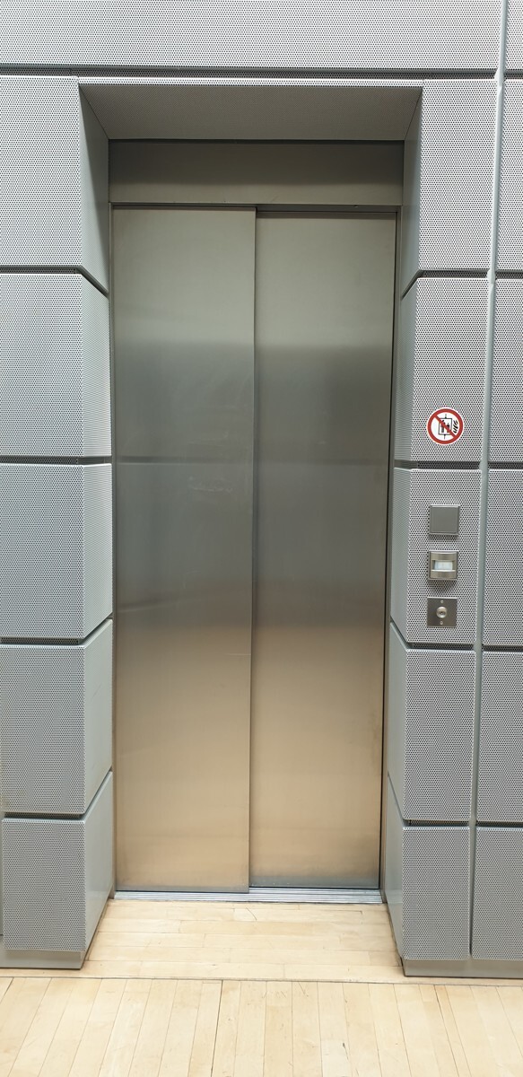 Fahrstuhl