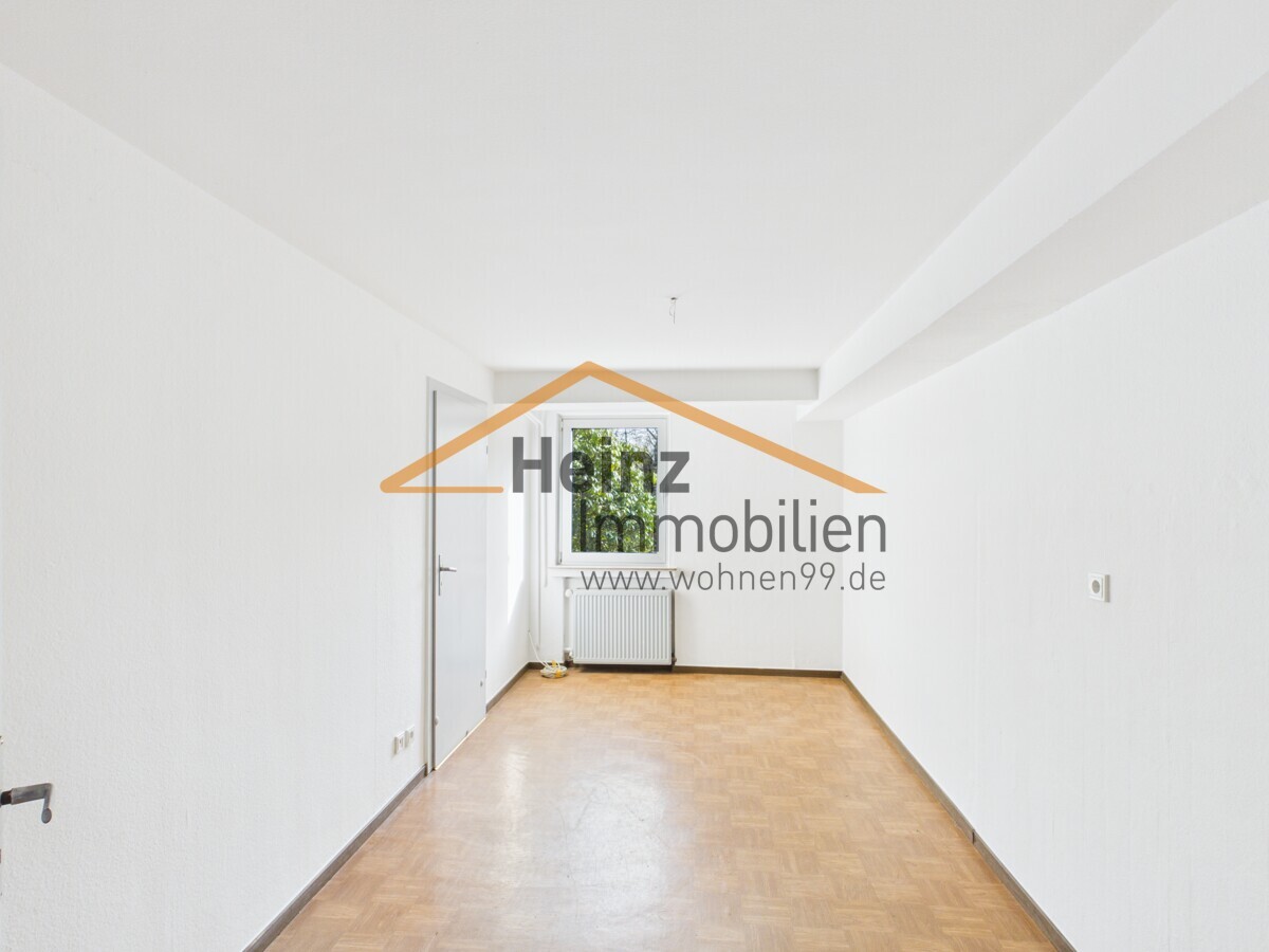 Freistehendes Einfamilienhaus mit schönem Garten und Garage - Foto 3