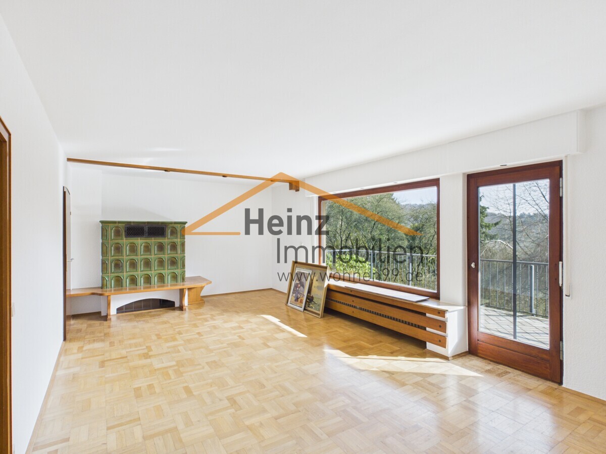 Freistehendes Einfamilienhaus mit schönem Garten und Garage - Foto 1