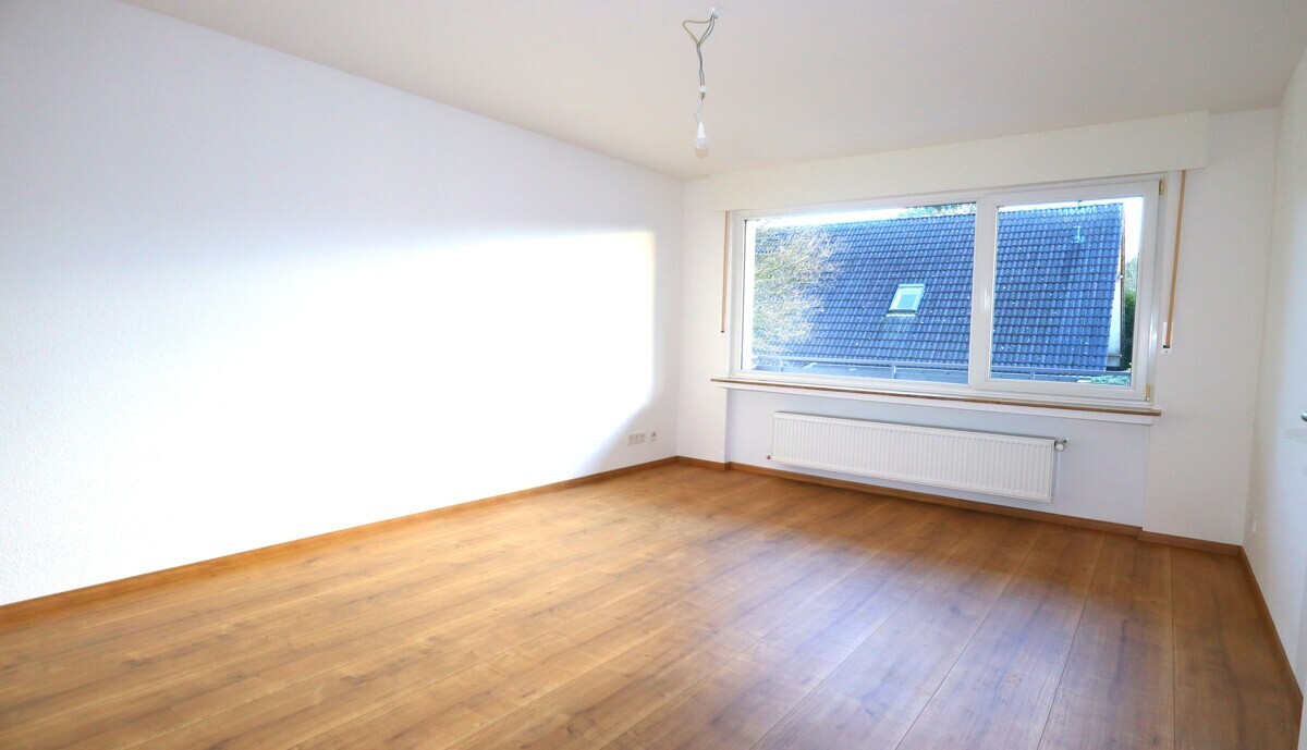 NEU-Frisch sanierte Balkonwohnung mit eigenem Eingang und Terrasse!!! - Foto 1