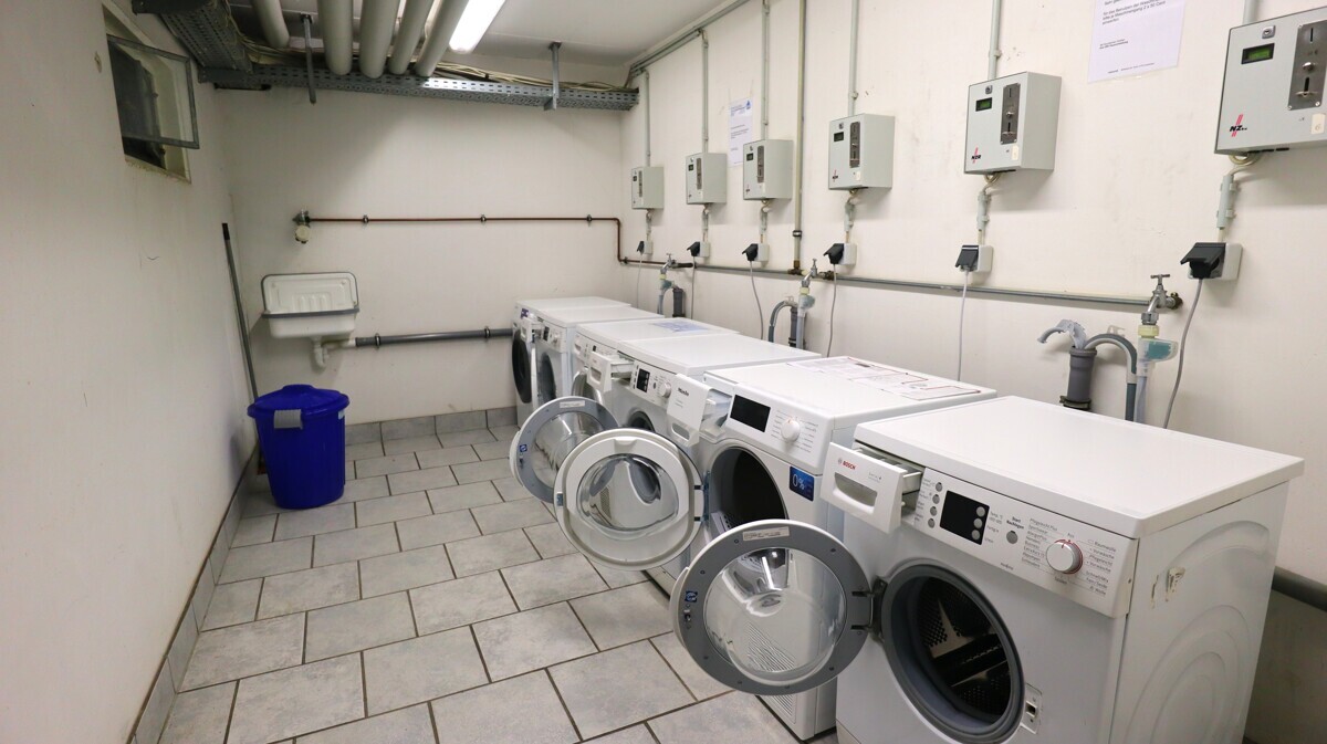 Architektonisch attraktive, renovierte Wohnung mit Balkon und Tiefgarage im Herzen von Schlebusch!!! - Foto 5