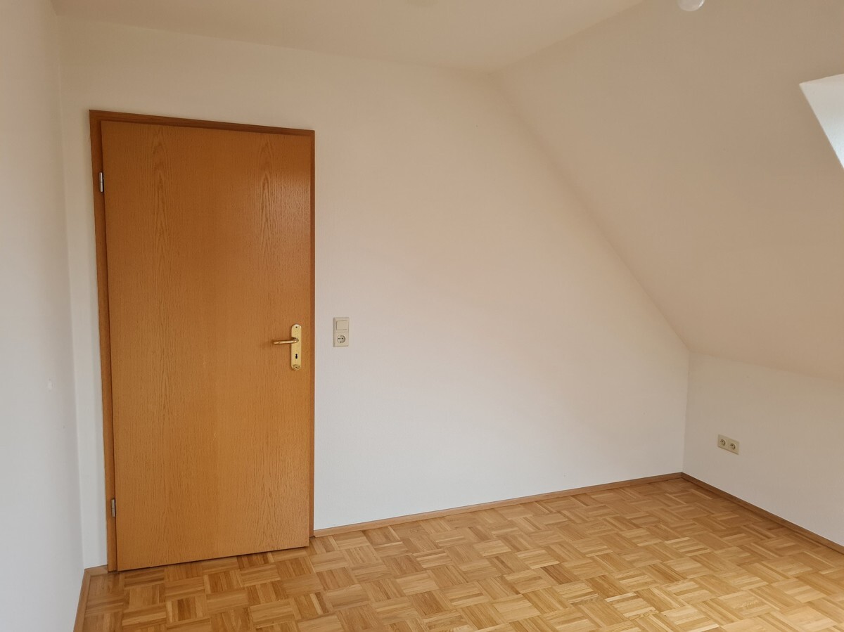 Heimelige Dachgeschosswohnung in ruhiger Waldrandlage von Schildgen !!! - Foto 4