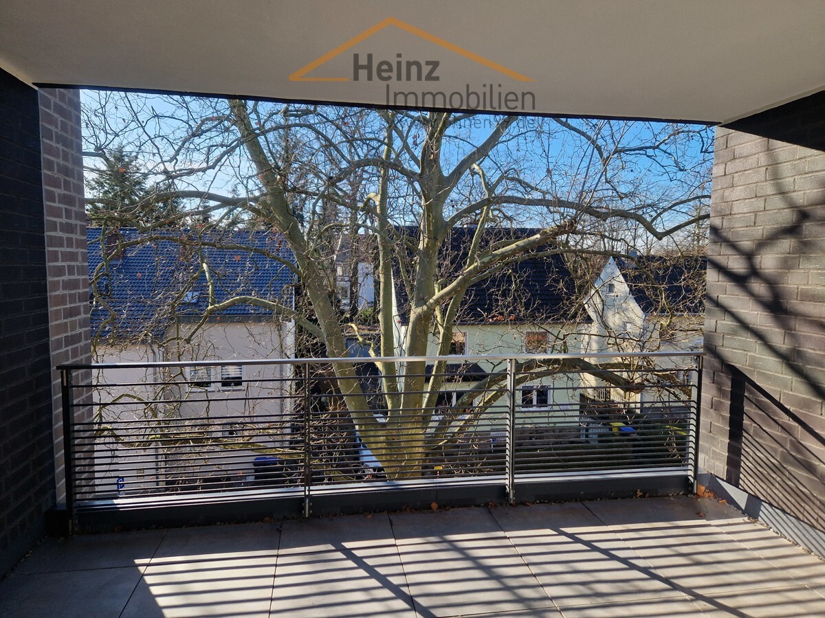Sonnige Balkonwohnung in ruhiger Zentrumslage von Bergisch Gladbach !!! - Photo 3