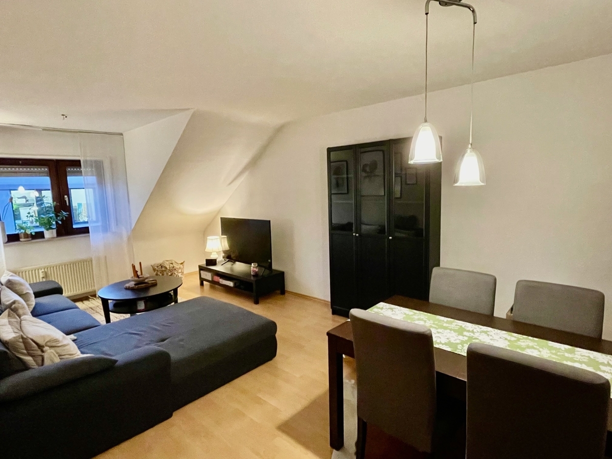 Helle, gepflegte 3 ZKB Balkon - frei ab 1.9. - Foto 2