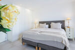 Schlafzimmer mit Einbauschränken