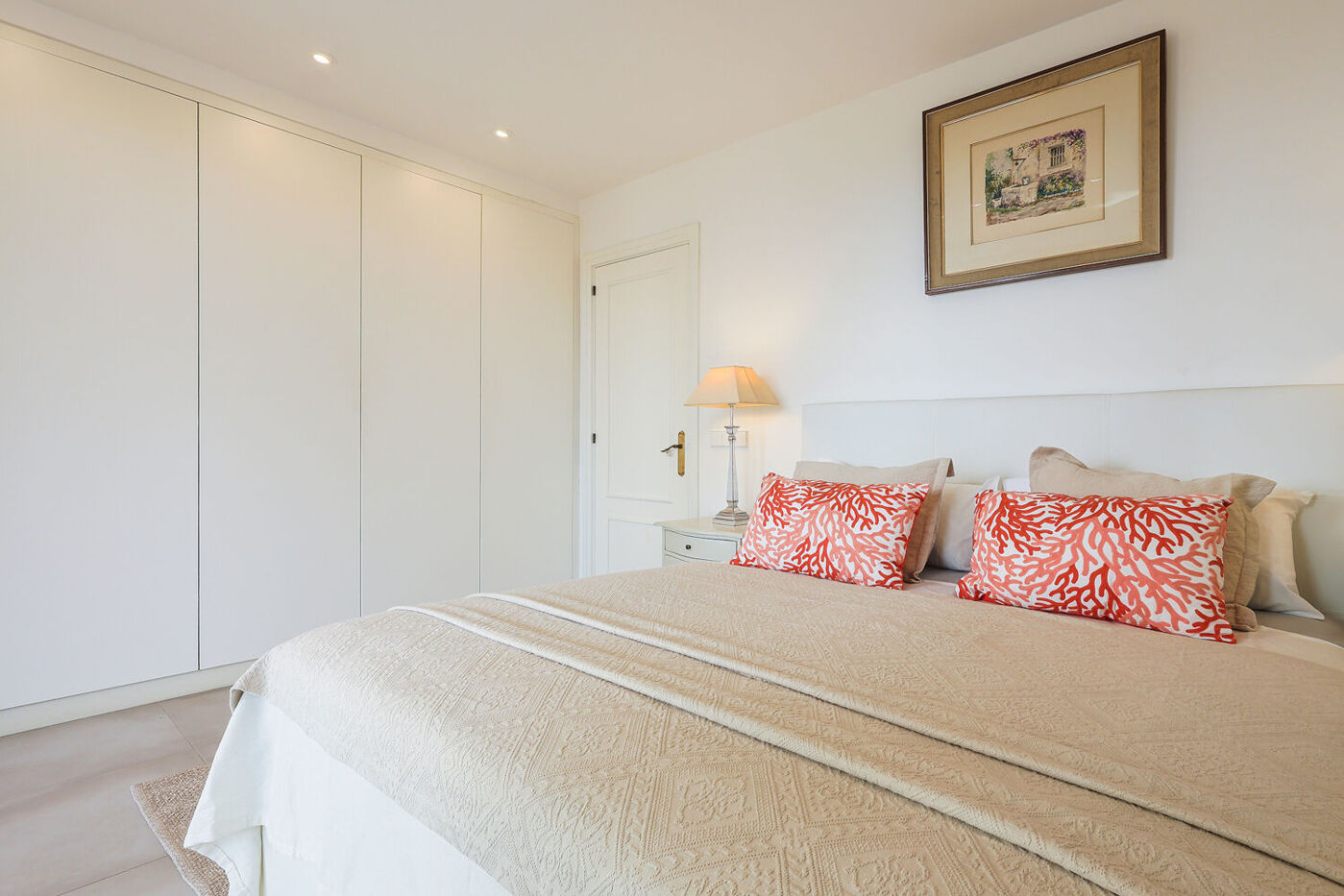 Schlafzimmer mit Einbauschränken