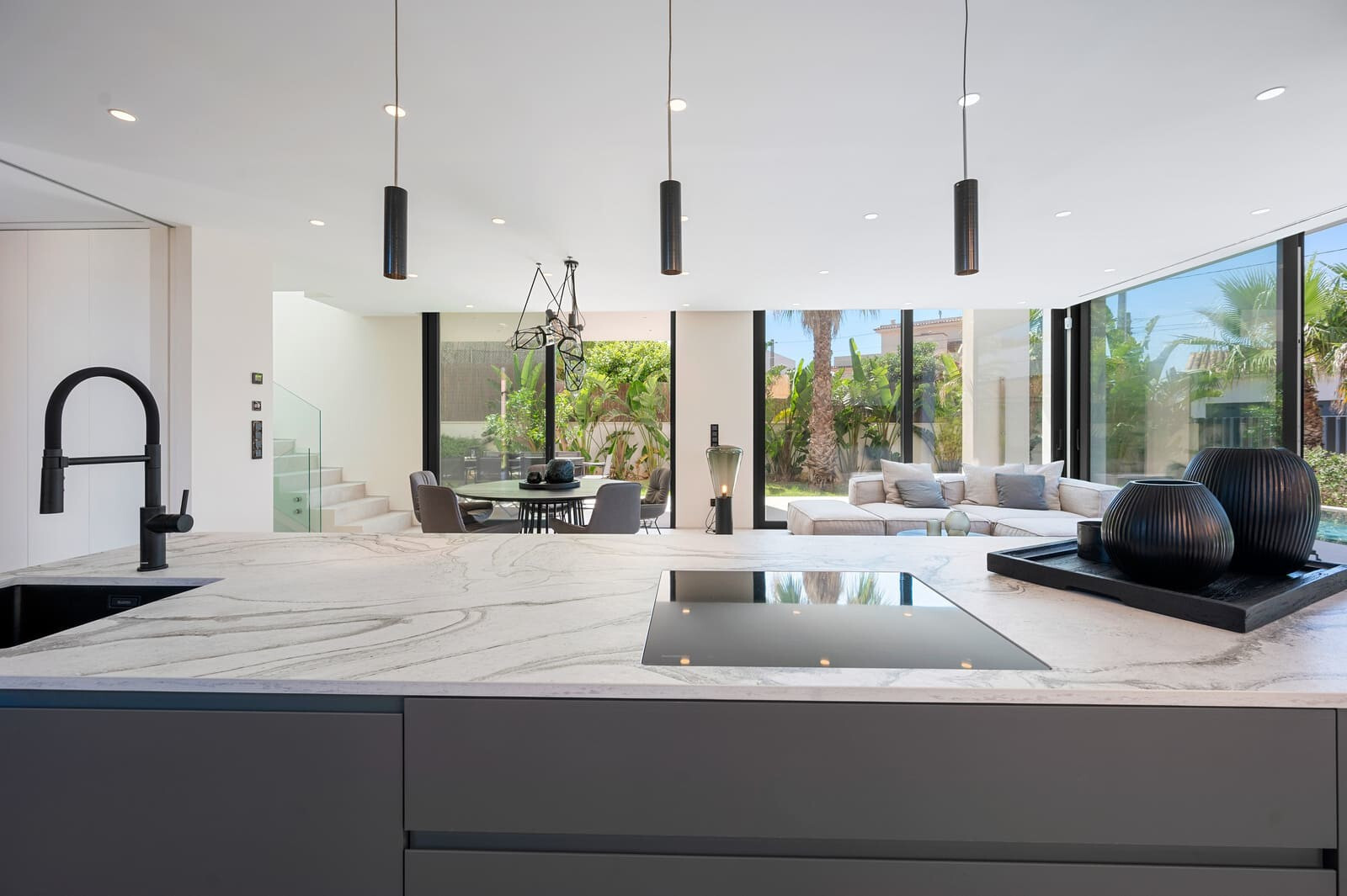 atemberaubende-neubau-villa-mit-grossartigem-meerblick-in-el-toro-mallorca-18