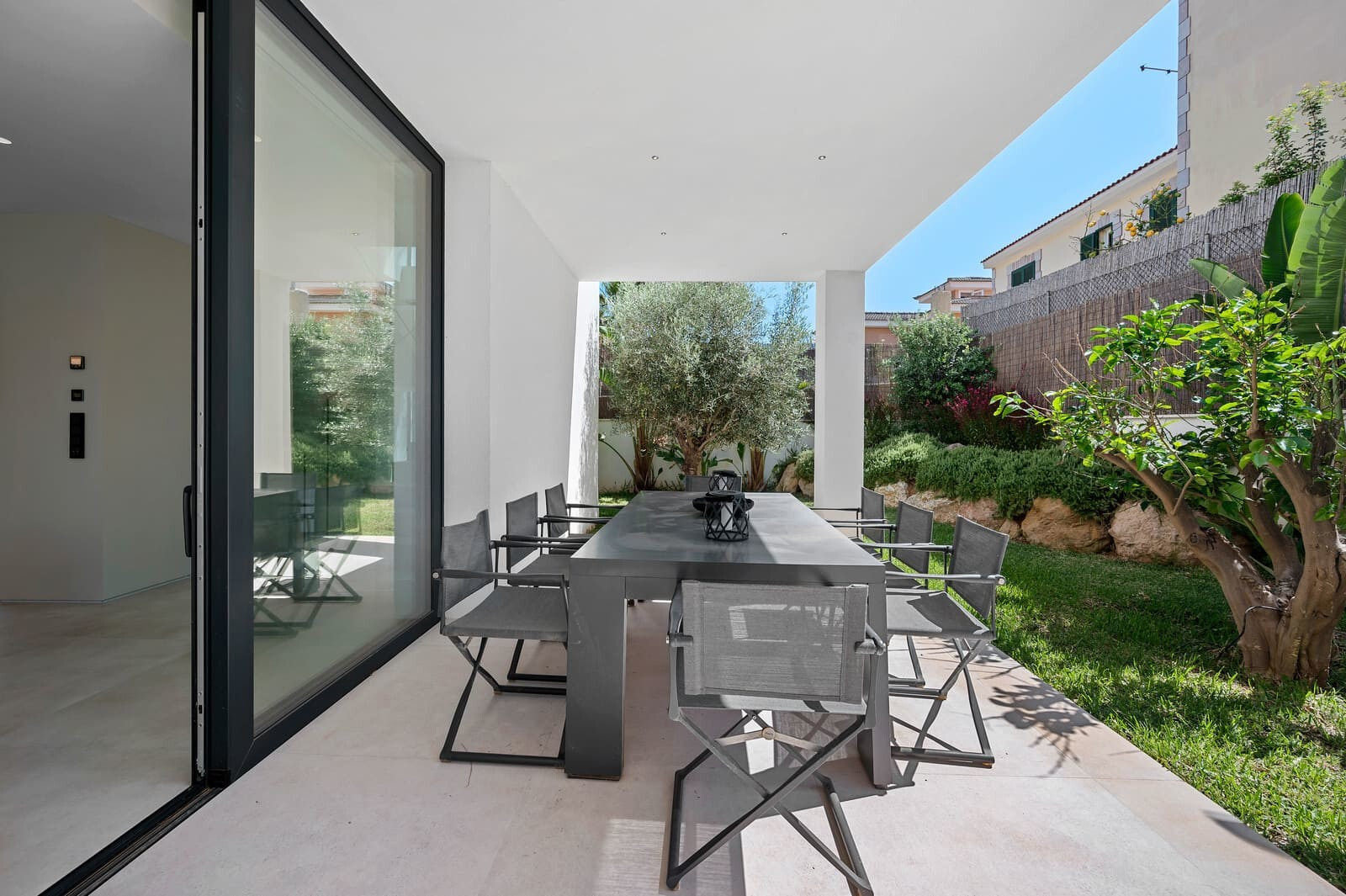 atemberaubende-neubau-villa-mit-grossartigem-meerblick-in-el-toro-mallorca-24