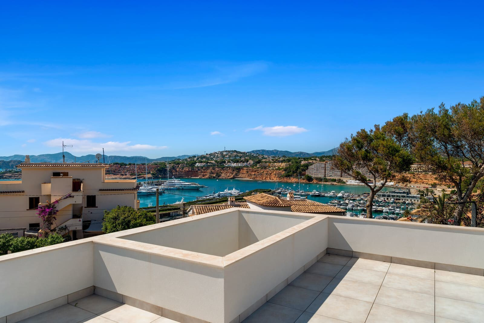 atemberaubende-neubau-villa-mit-grossartigem-meerblick-in-el-toro-mallorca-8