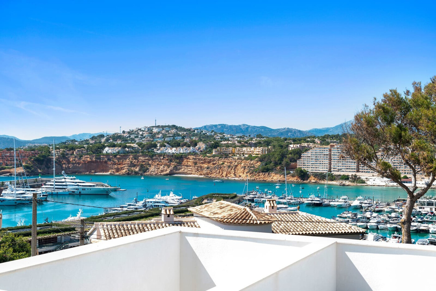 atemberaubende-neubau-villa-mit-grossartigem-meerblick-in-el-toro-mallorca-9