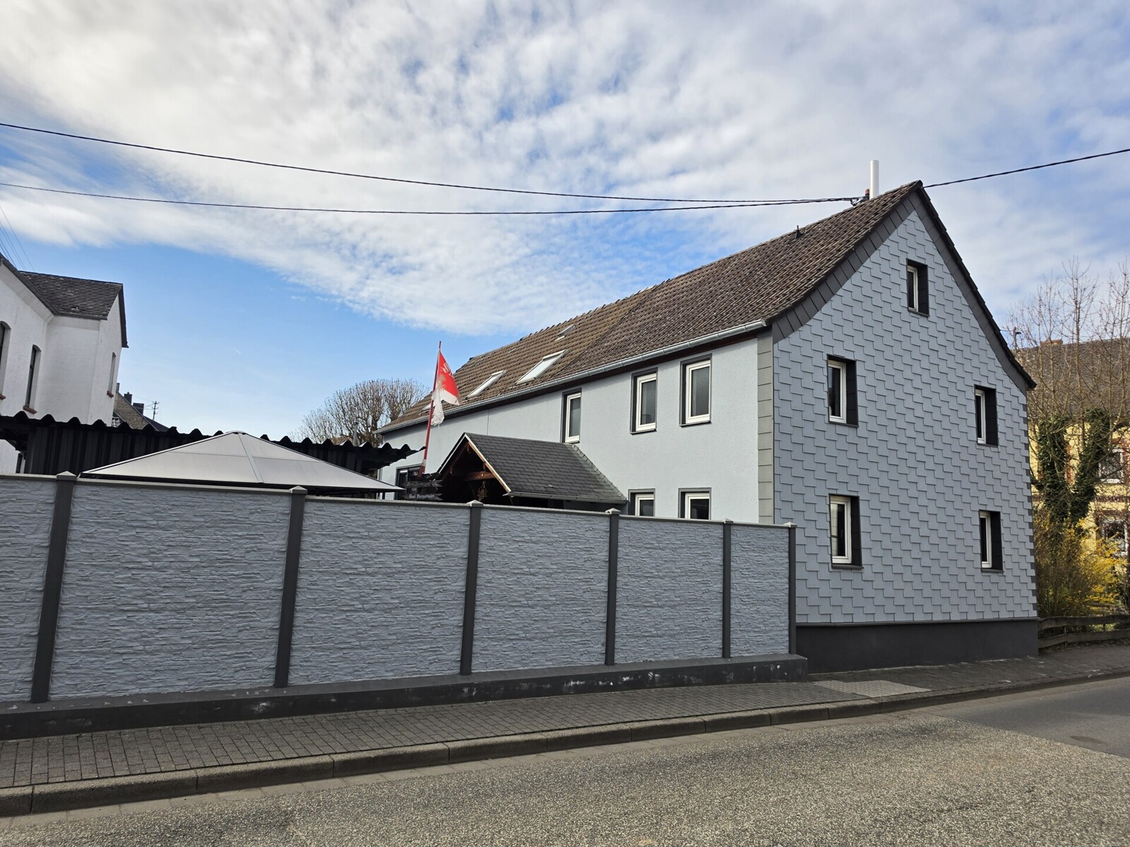 Straßenansicht