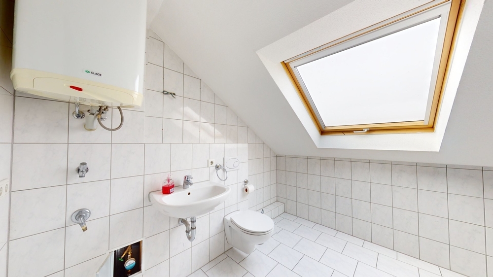 Bad Wohnung DG Altbau