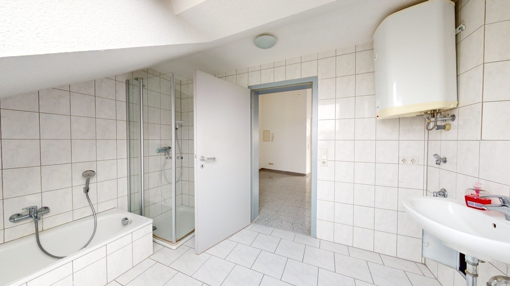 Bad Bild 2 Wohnung DG Altbau