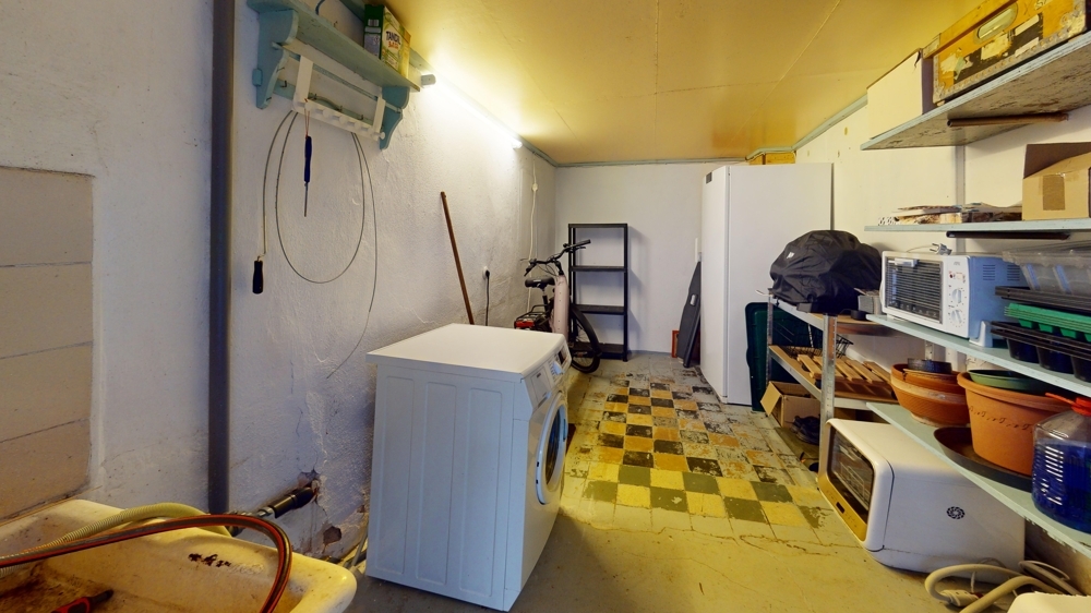 Abstellkammer hinter Garage