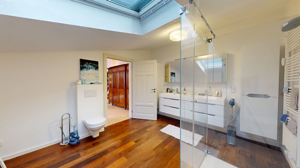 Bad 2 zum Hauptschlafzimmer