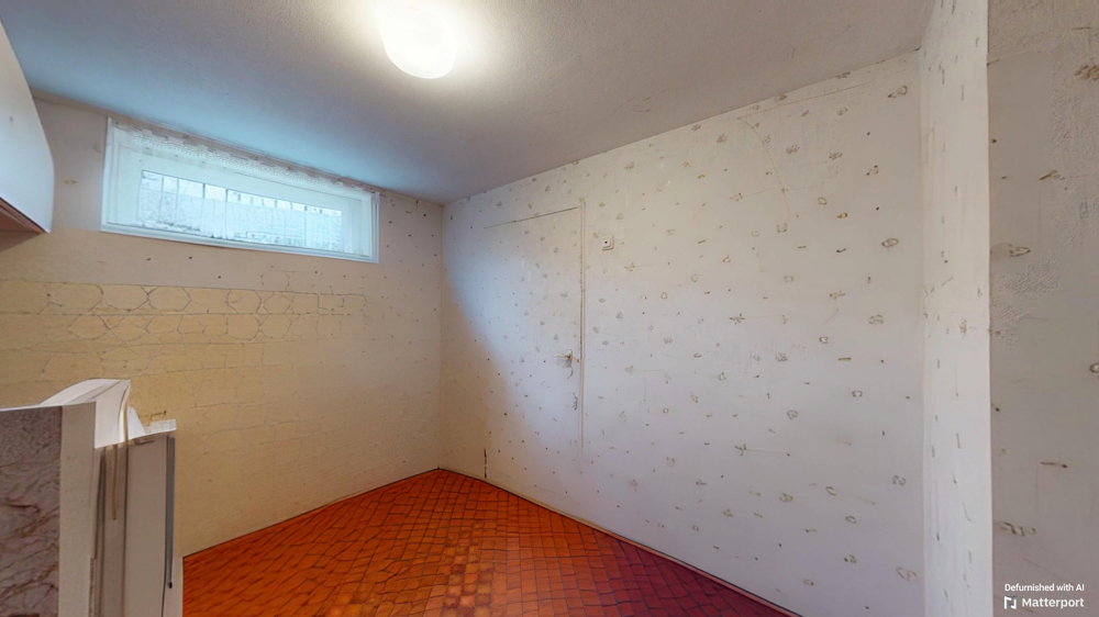 UG, Zimmer 1