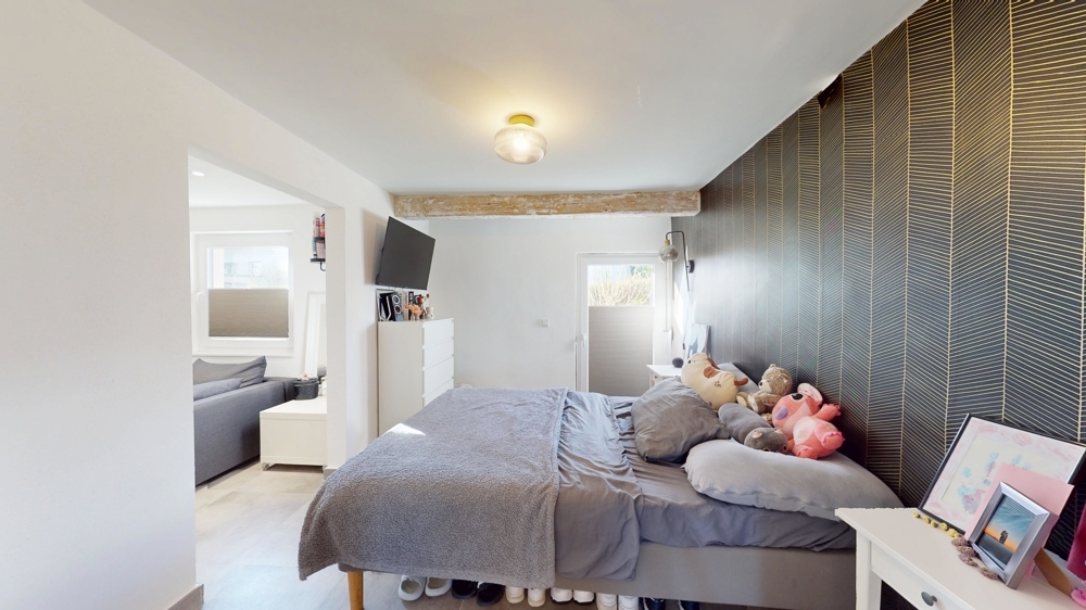 Schlafzimmer 1