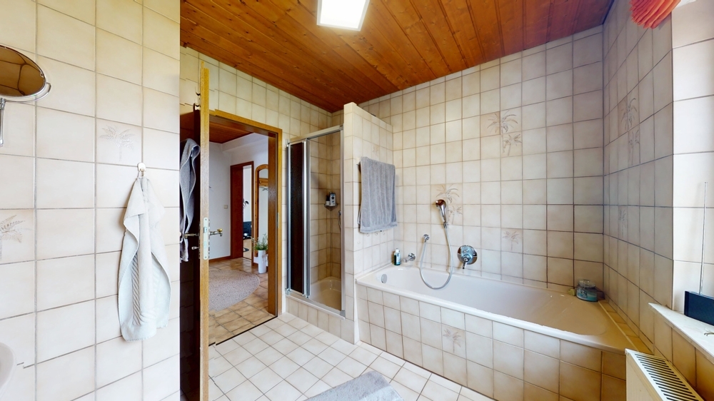 Badezimmer EG