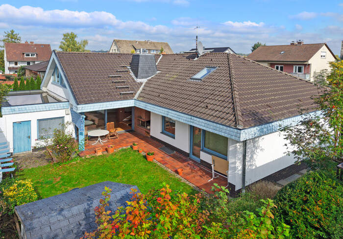 Wenn es etwas mehr sein darf: EFH mit 280 m² Wohn-und Nutzfläche, Niedervellmar