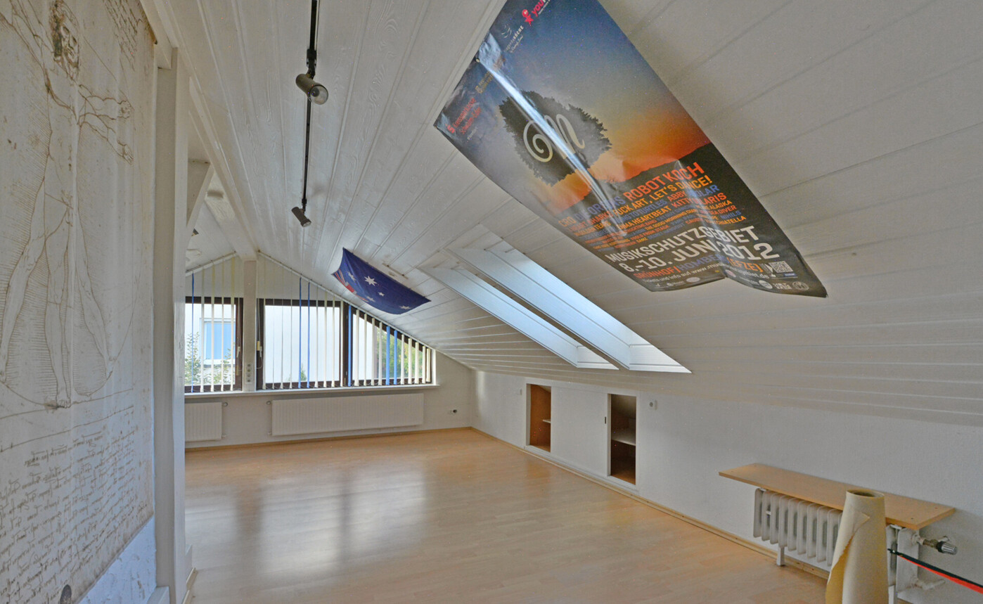 4060 - DG Studio