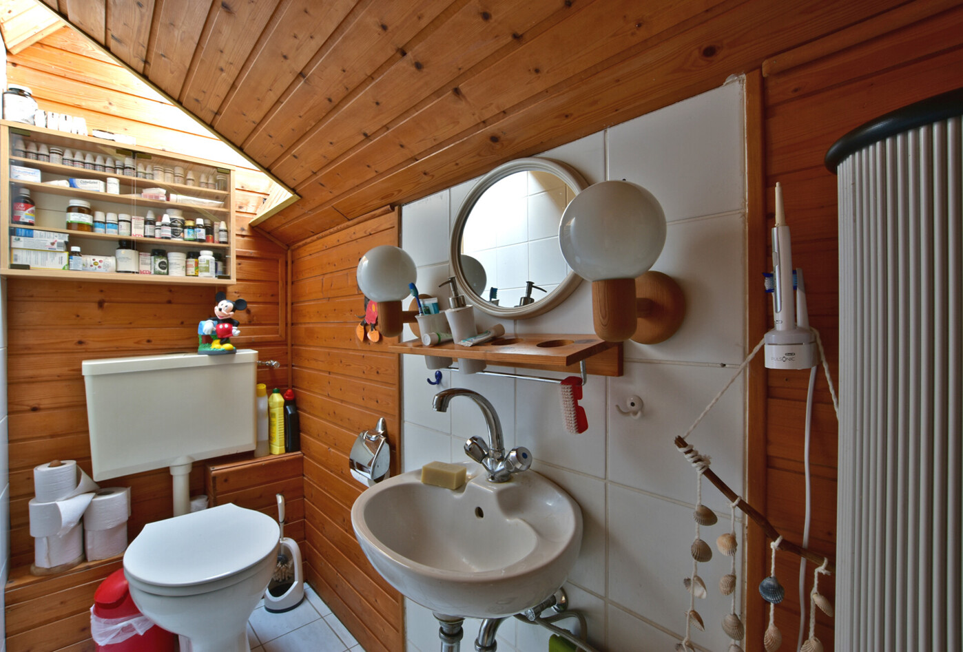 4013 - DG WC