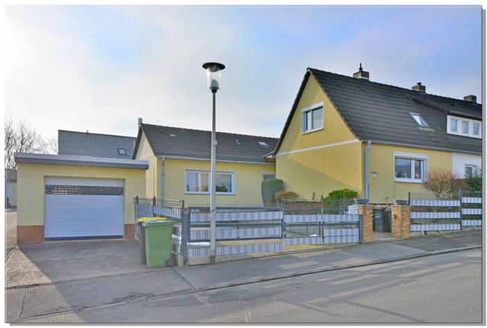 Niedliche DHH mit Garage, KS-Süsterfeld,
in rundum gutem Zustand