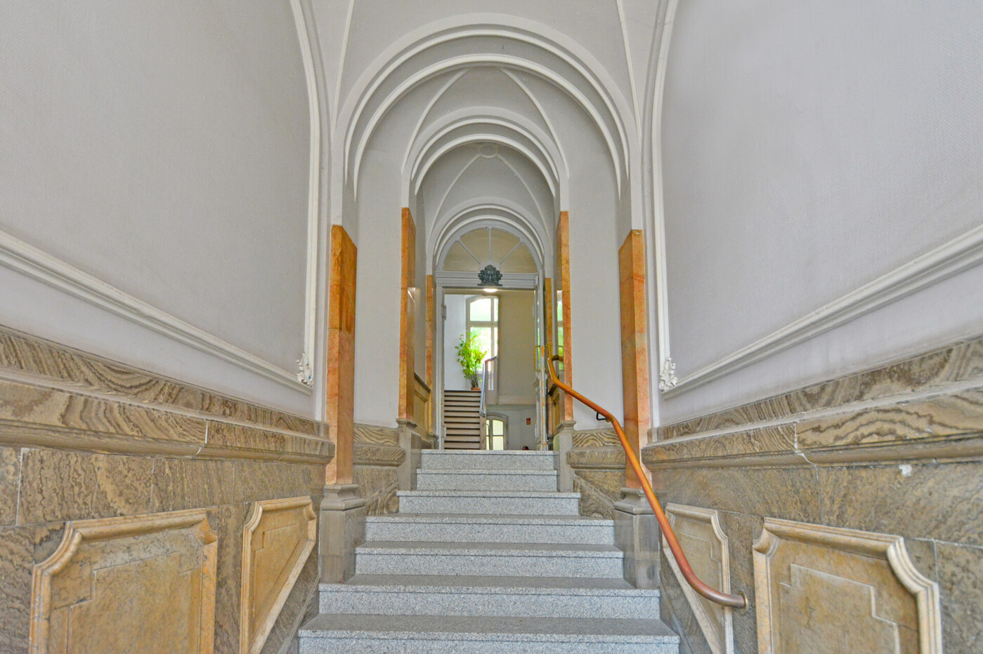 4062 - Eingangshalle