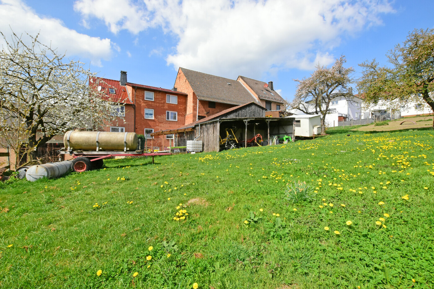 2-3885 - Garten
