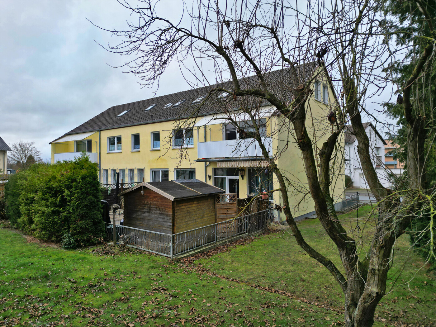 Hausansicht Garten