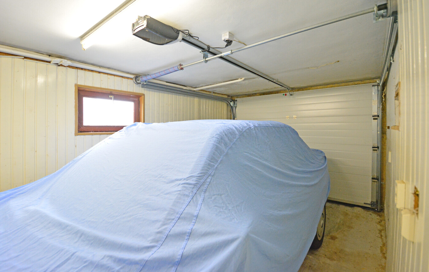 Nr 12 Garage