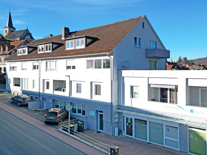 Großzügige 4-Zimmer-Wohnung im Dachgeschoss, zentral in Hoof