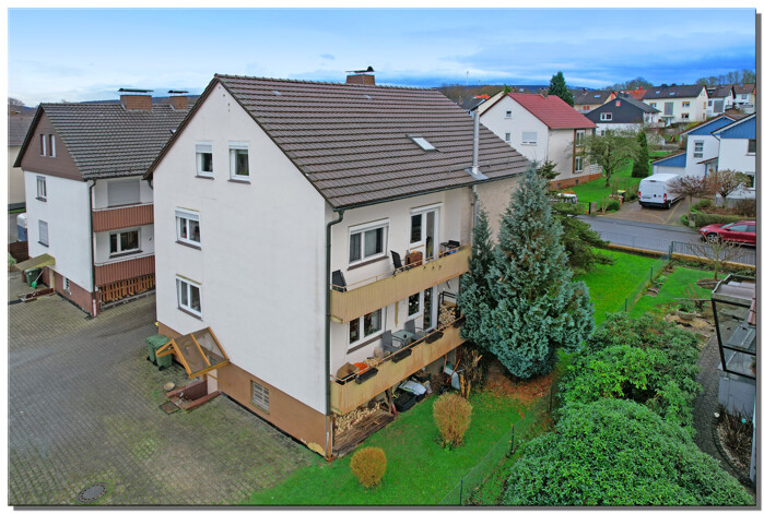 Dreifamilienhaus mit 2 freien Wohnungen in beliebter Lage von Kaufungen