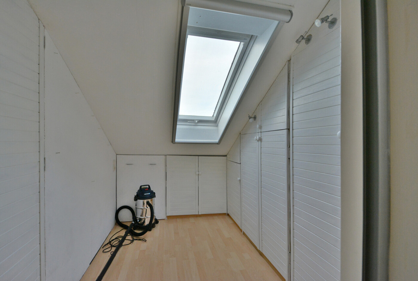 Kleiderschrank