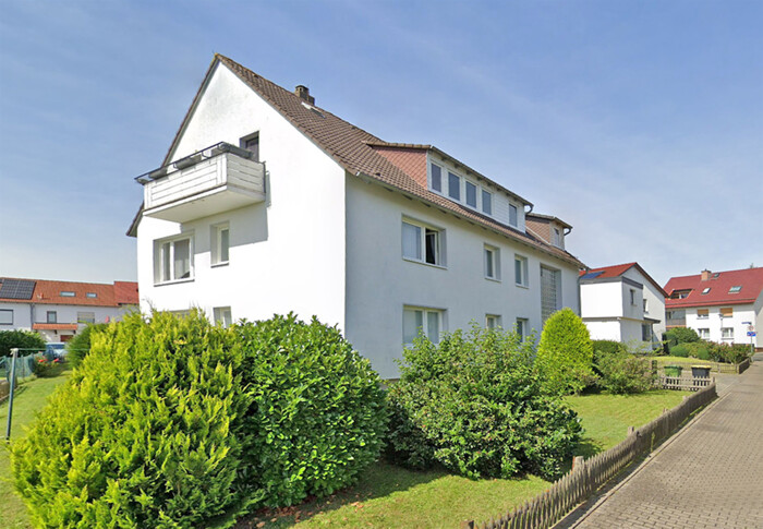 Interessantes Mehrfamilienhaus mit Garagen in beliebter Lage nahe Park-Schönfeld