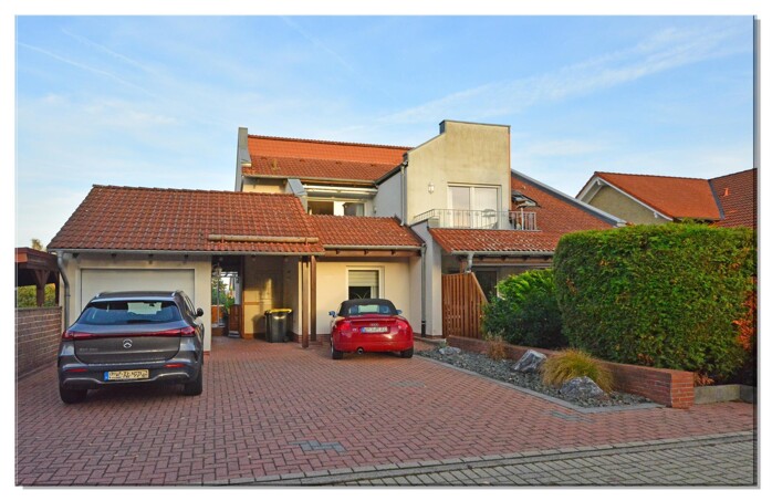 Attraktive 2 Zimmer Wohnung mit 2 Bädern und 2 Balkonen, KS-Süsterfeld