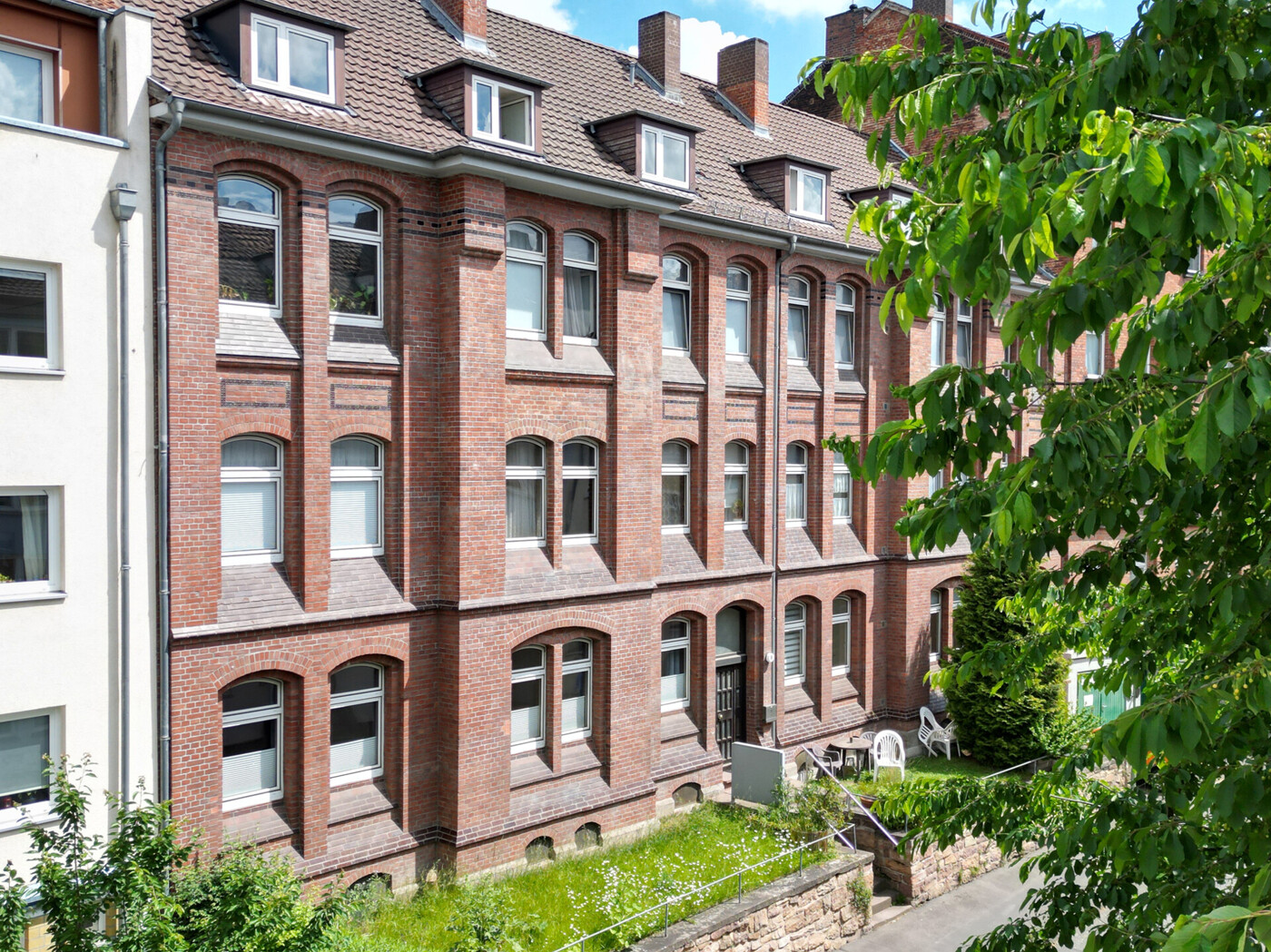 25-5452_1 - Hausansicht 2