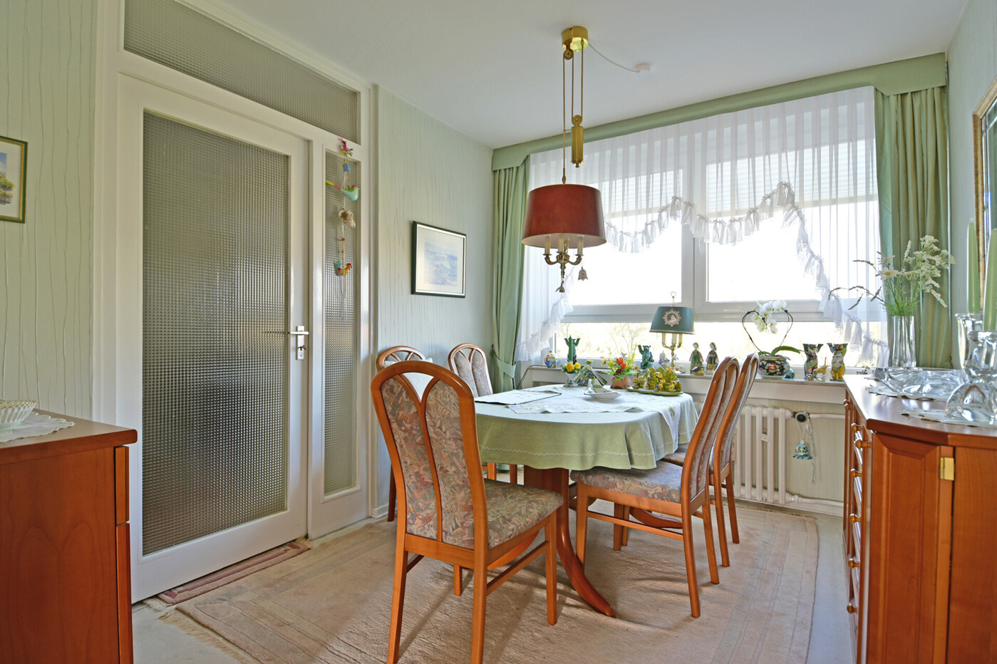 26-5557 - Esszimmer